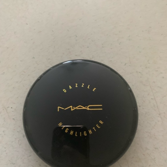Mac Dazzle Highlighter - Picture 5 of 6